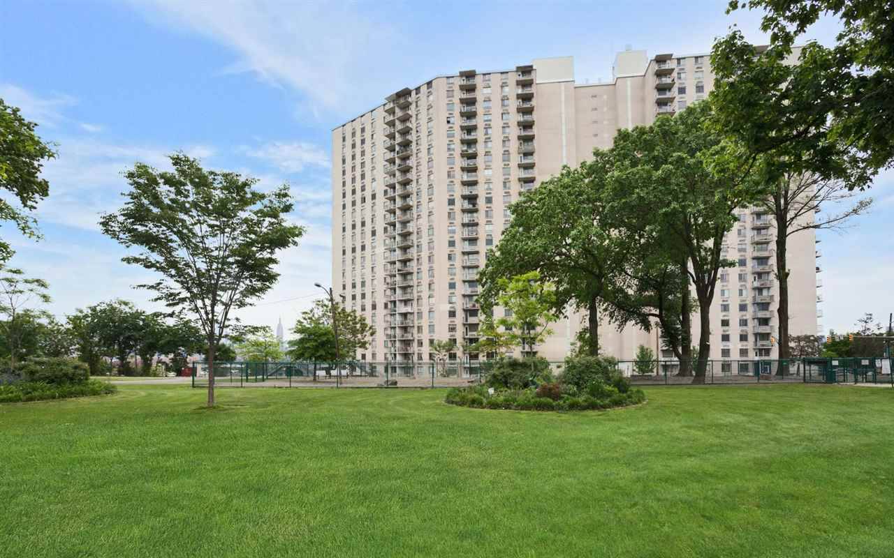 Great Opportunity for Investors or an Owner - 1 BR Condo New Jersey