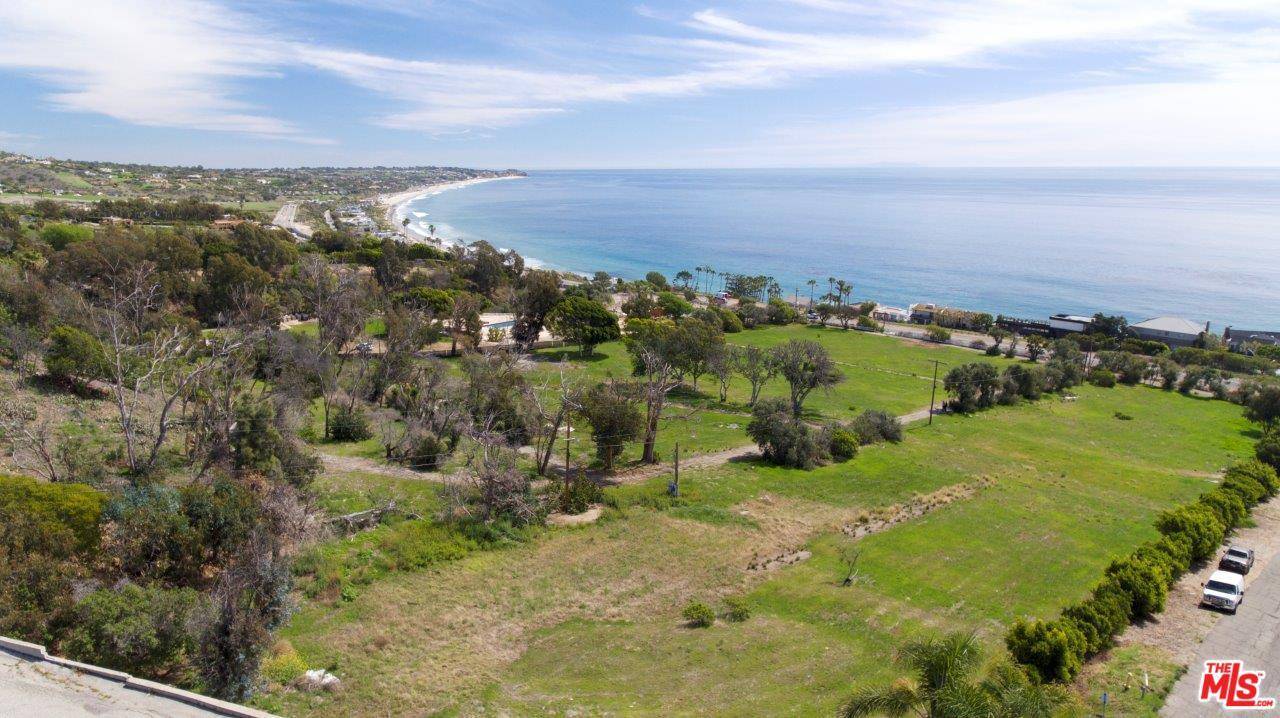 Phenomenal opportunity to develop 3 separate homes or a Celebrity Compound