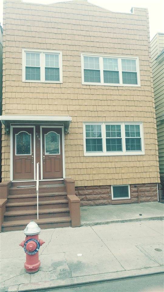 Come see all the possibilities in this 3 bed - 3 BR New Jersey