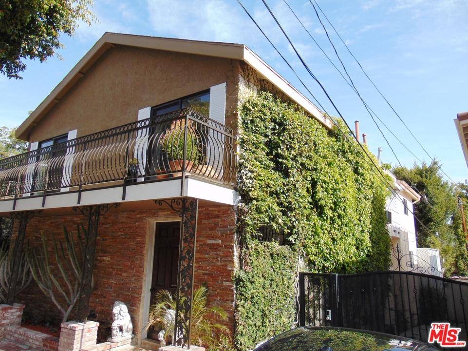 Best Location on the Beverly Hills border - 5 BR Fourplex Beverly Hills Flats Los Angeles