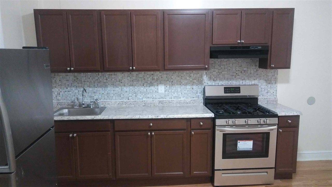 ***GREAT DEAL IN RED HOT JERSEY CITY HEIGHTS***NEWLY RENOVATED 2 BEDROOM