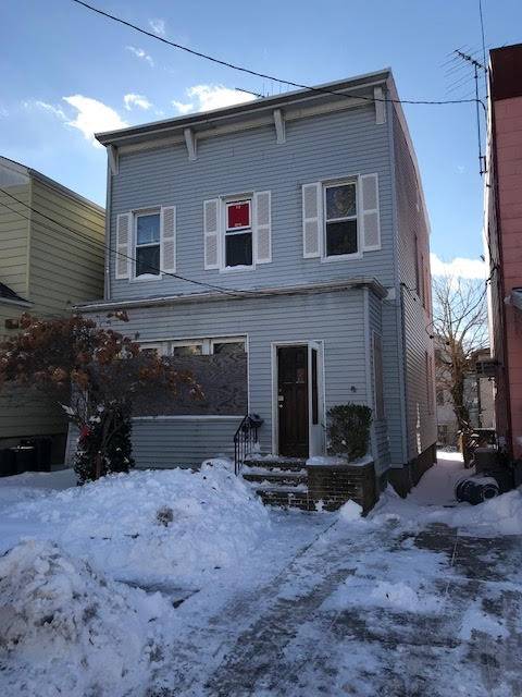 Large 1 family that requires rehab - 3 BR New Jersey