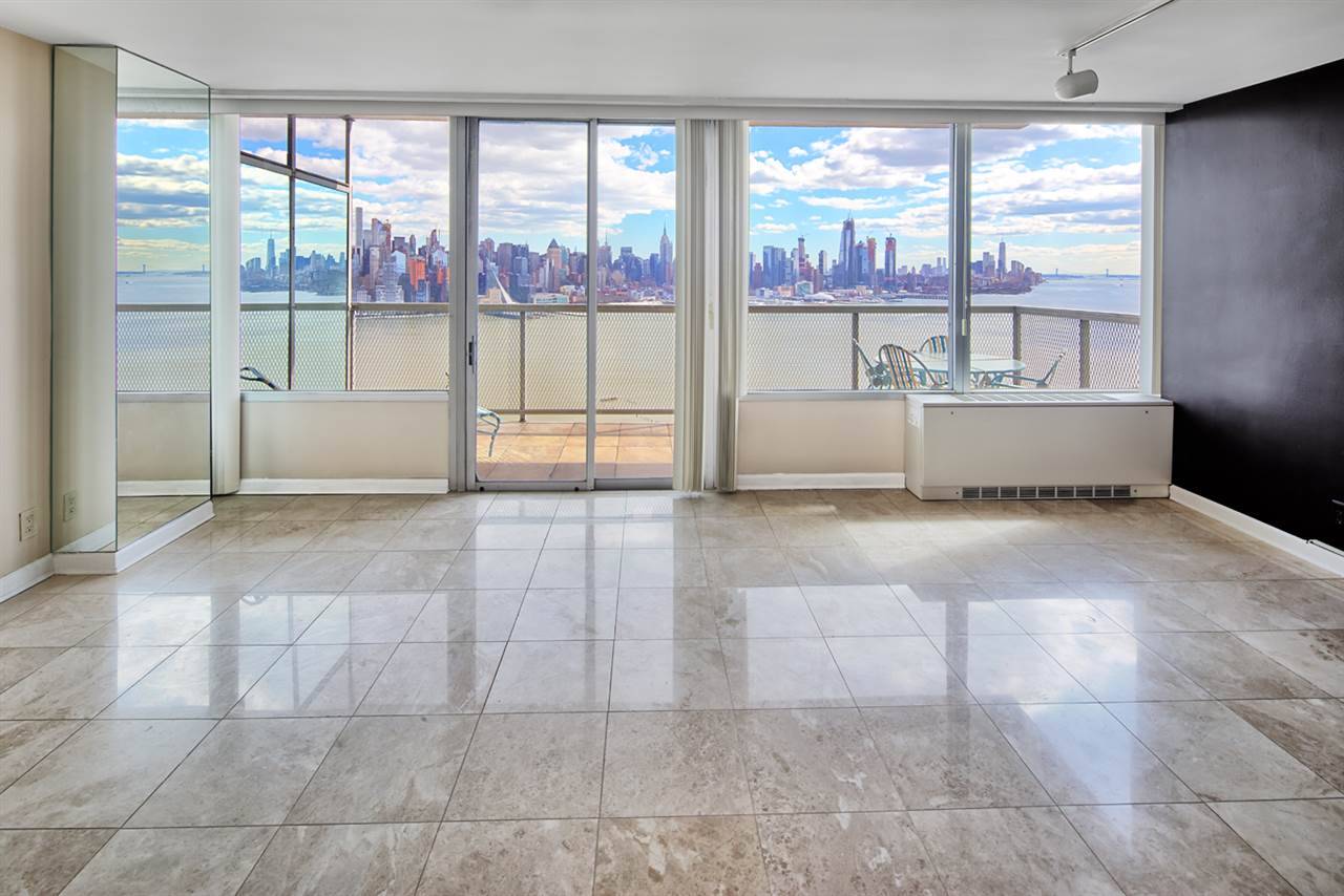 Penthouse Paradise - 1 BR Condo New Jersey