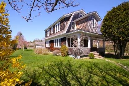 4 BEDROOM COLONIAL IN SOUTHAMPTON