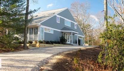 EAST HAMPTON SUMMER RENTAL WITHIN CLOSE PROXIMITY TO THE BAY!