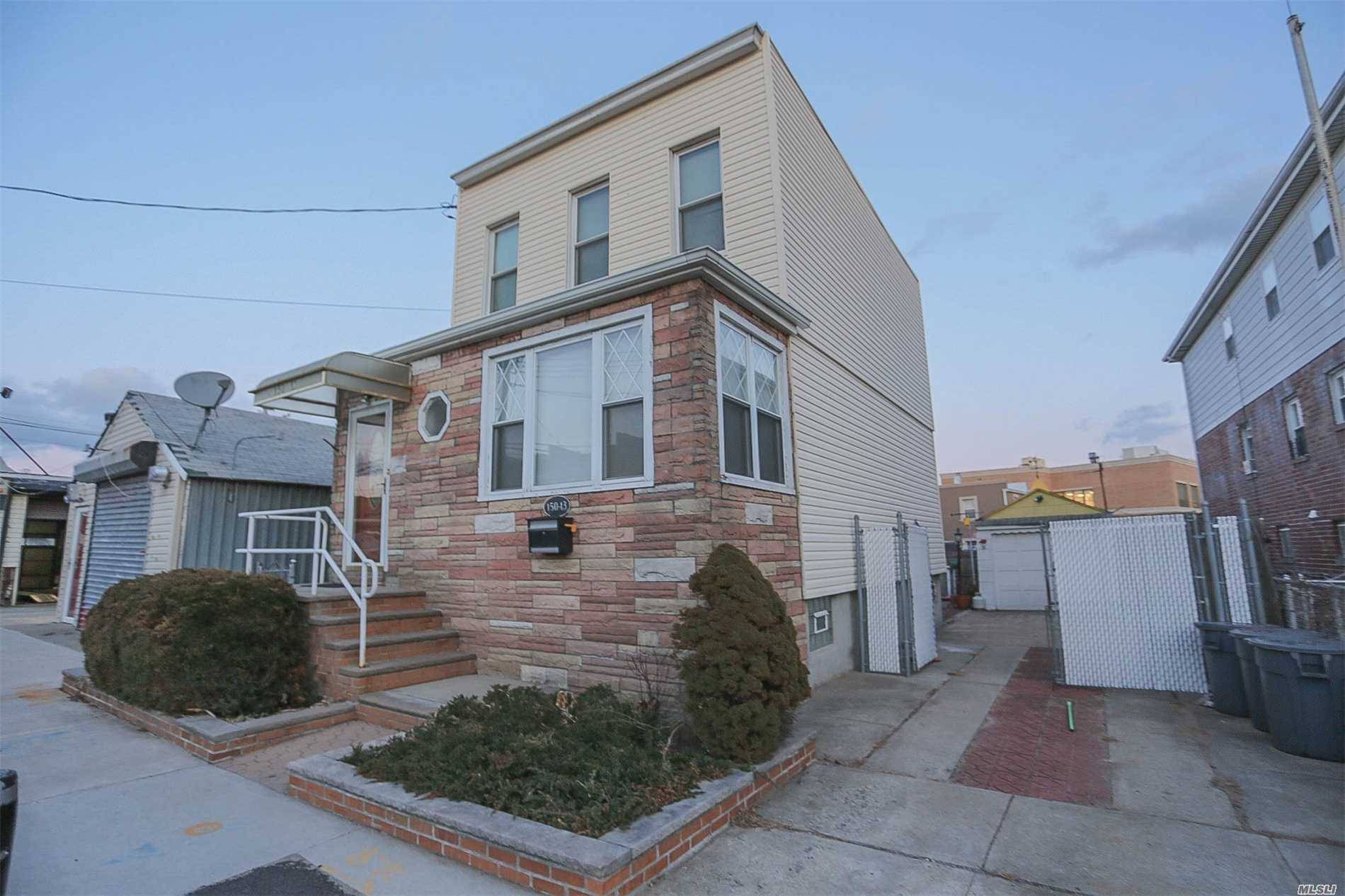 Fully Detached 1 Family Home For Sale In Ozone Park Queens.