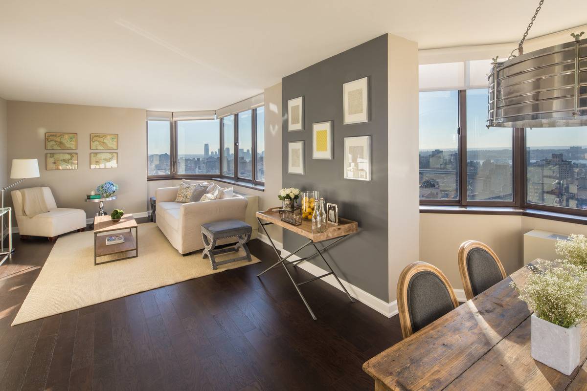 Fantastic Flatiron 2 Bedroom Apartment with 2 Baths featuring a Rooftop Deck and Gym