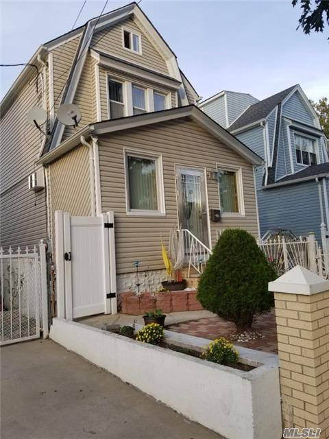 131st 3 BR House Jamaica LIC / Queens