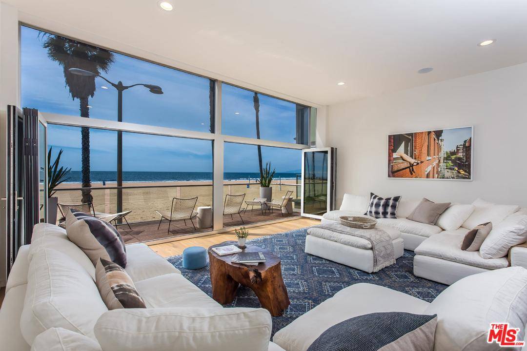 Nothing but sand & sea as far as the eye can see - 4 BR Single Family Marina Del Rey Los Angeles