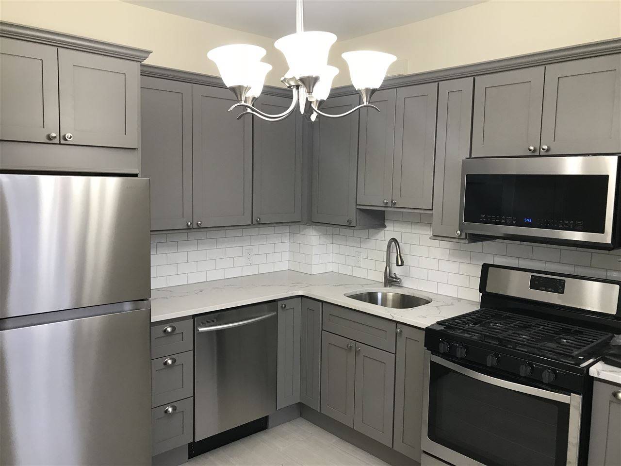 Newly renovated spacious 1200sqft 2 bedroom plus Den in a fantastic Jersey City Heights location