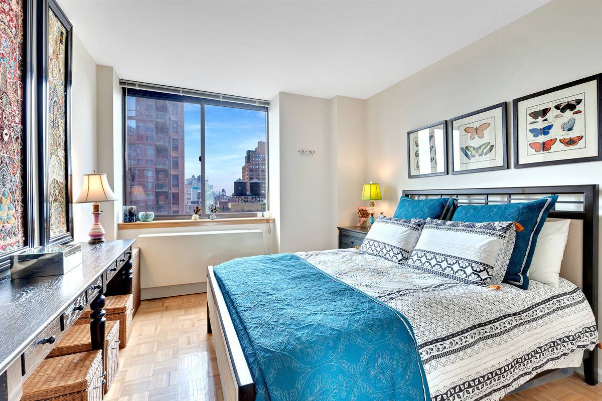 No Broker Fee!!!  Limited Time Only!!!   Fantastic Flatiron 1 Bedroom Apartment with 1 Bath featuring a Rooftop Deck and Gym