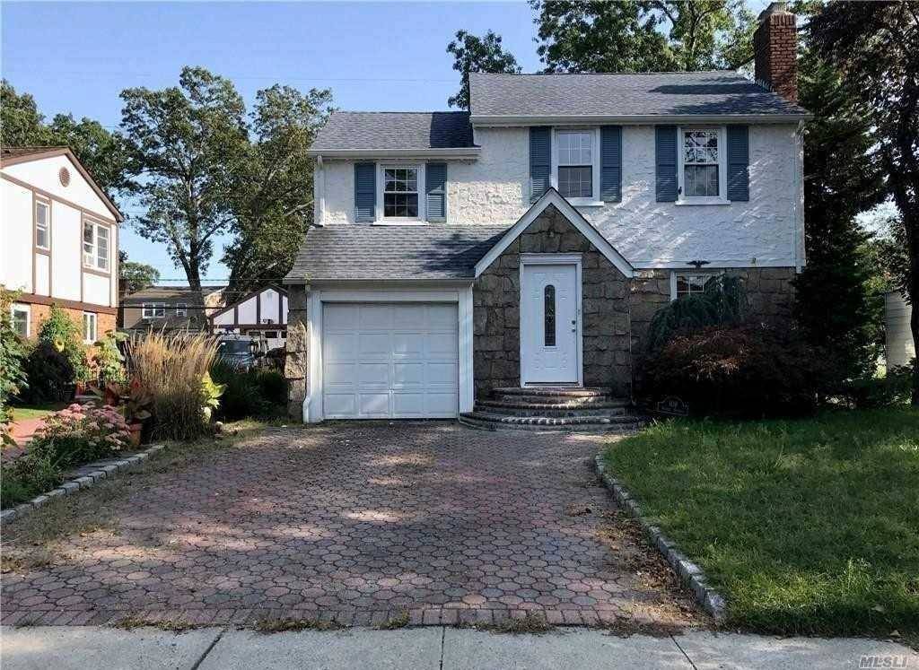 Single Family Colonial In The Heart Of Malverne, Long Island.