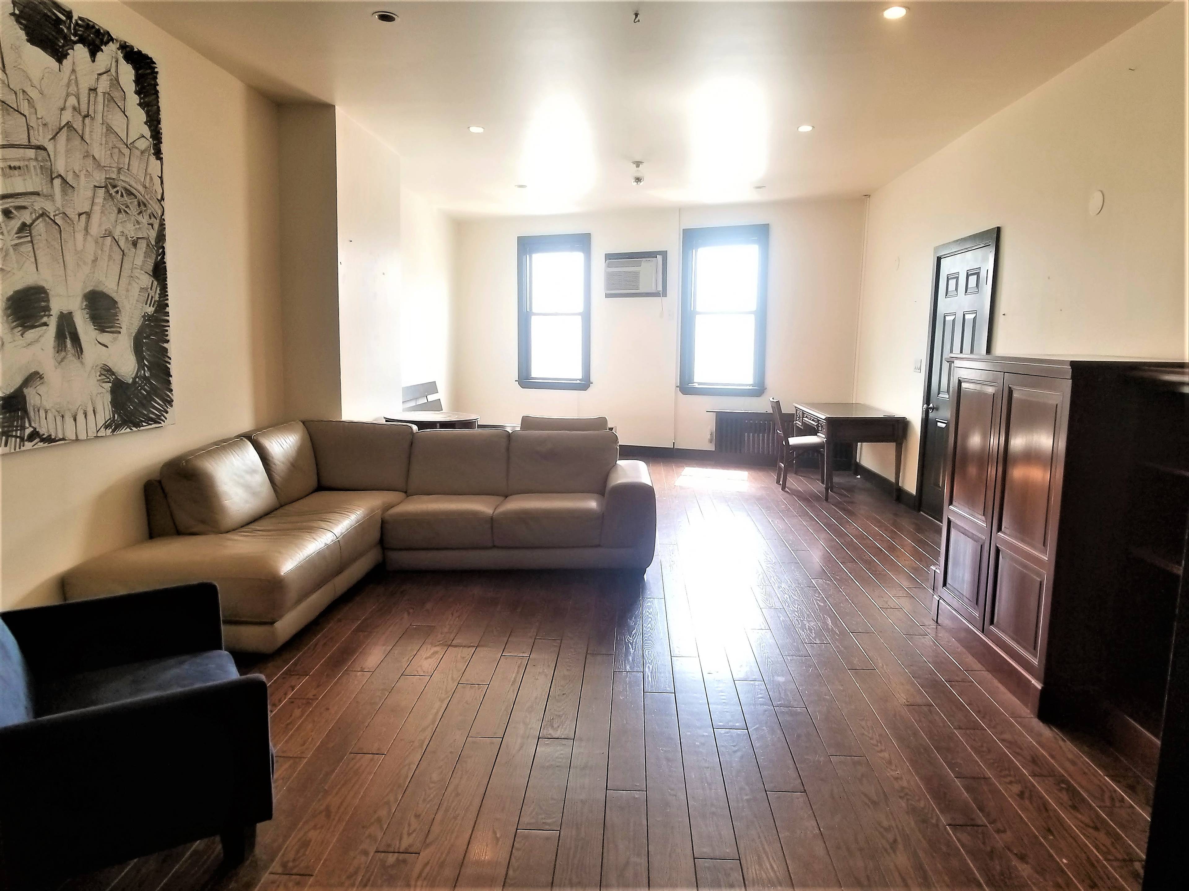 Live Luxuriously in this Lavish, Full floor,  2BR Loft in the heart of Williamsburg!