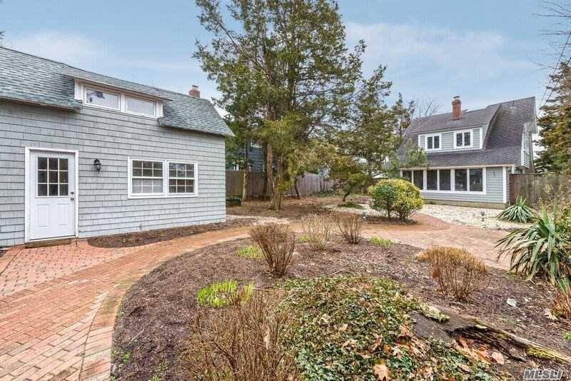 Charming Bay Side Colonial W/Detached Artists Studio/Cottage & In-Ground Pool.