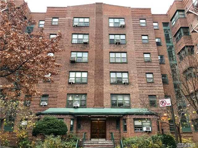 The Apartment Is Located In The Prestigious Historic District Of Jackson Heights.