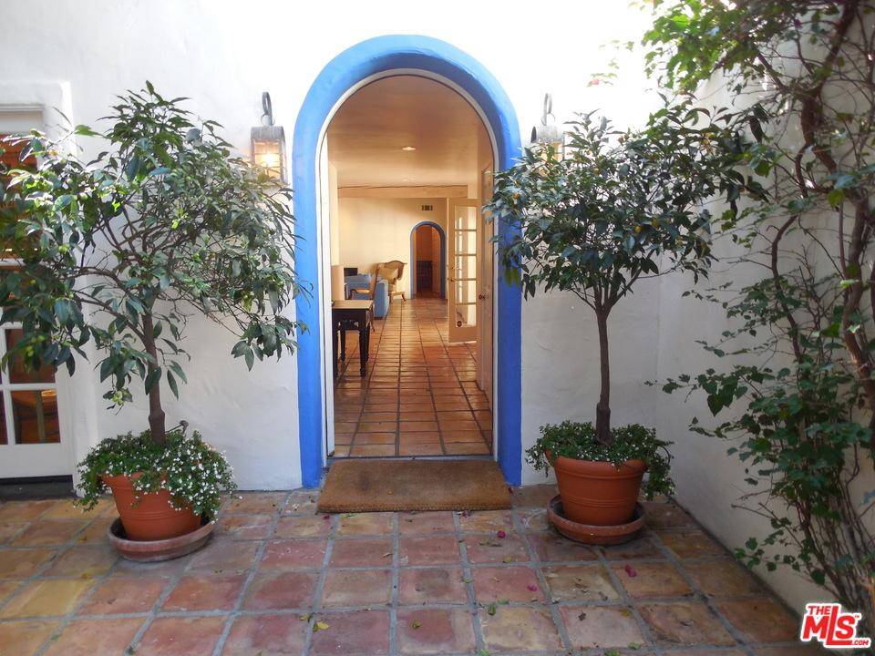 Charming one story hacienda gated and private - 3 BR Single Family Brentwood Los Angeles