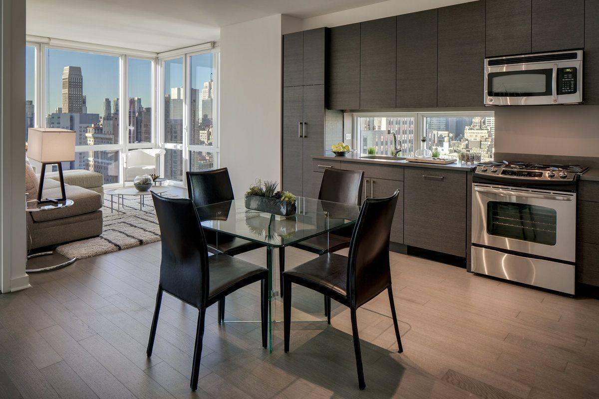 Stunning Two Bedroom Unit with Skyline Views in Midtown South