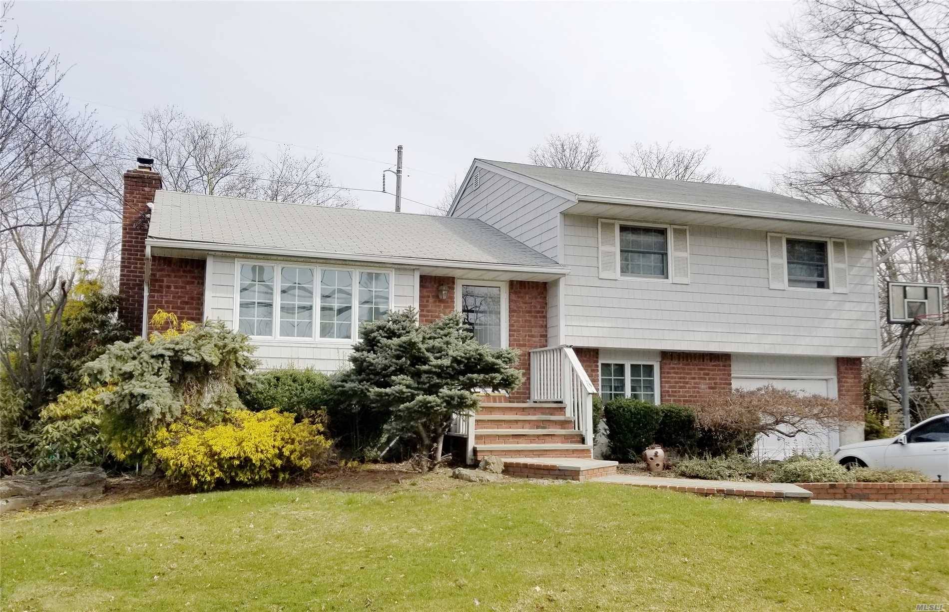 Beauty Property, Oversized Backyard, Just A 5-Minute Walk Away From The L.