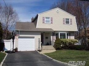 Colonial Situated Mid Block Location In Sought After Northport/E Northport Schools Incl 5th Ave Elem.
