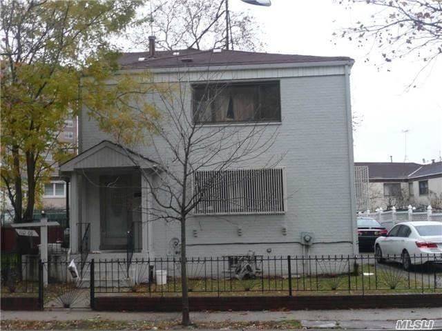 Colonial 3 BR House Forest Hills LIC / Queens
