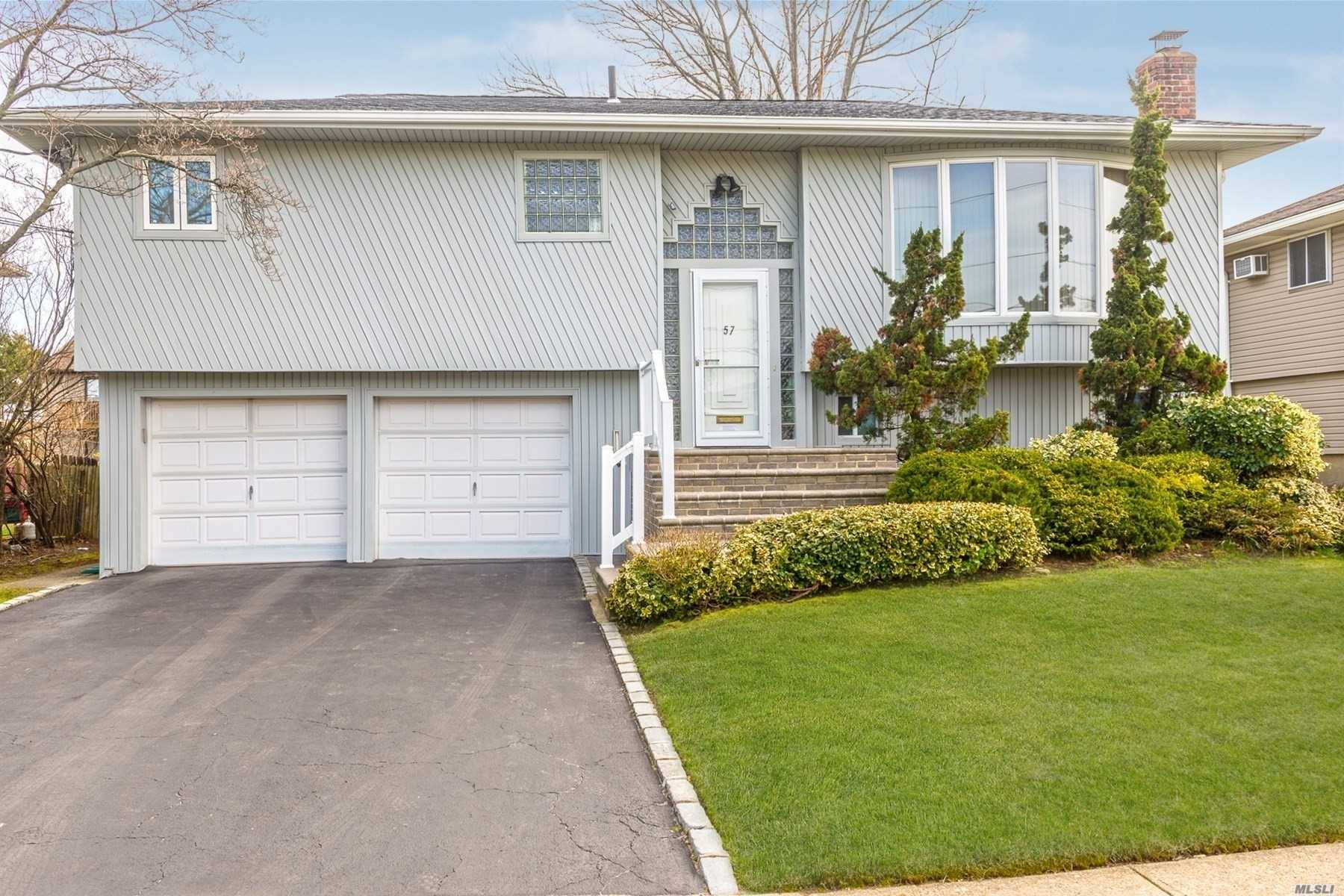 This Meticulously Maintained 3 Bedroom, 1.