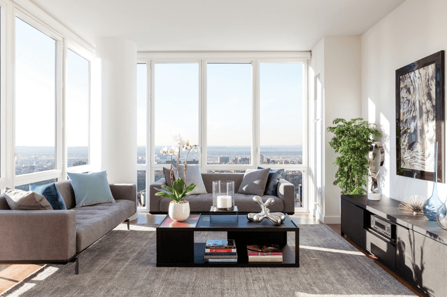 Gorgeous 1 bed in luxury high-rise! In-unit laundry, floor to ceiling windows, iconic city views, and amazing amenities! Prime Chelsea location!