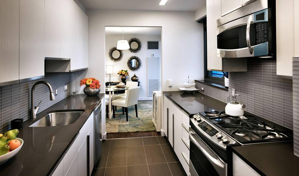 No Broker Fee + 1 Month Free Rent!!!  Limited Time Only!!!    Dazzling Upper West Side Alcove Studio Apartment with 1 Bath featuring a Rooftop Deck and Garden