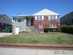 Very Large House 3,154 Sf , Great For Extended Family , Walk To Transportation, School, Shopping Etc...