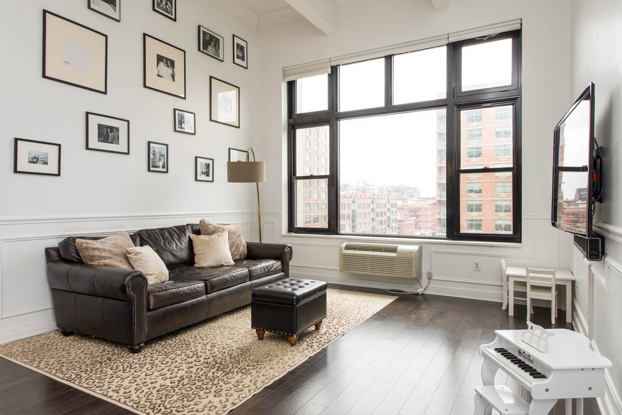 Stunning custom renovated 2 bedroom at Hudson Tea with direct Freedom Tower view garage parking included
