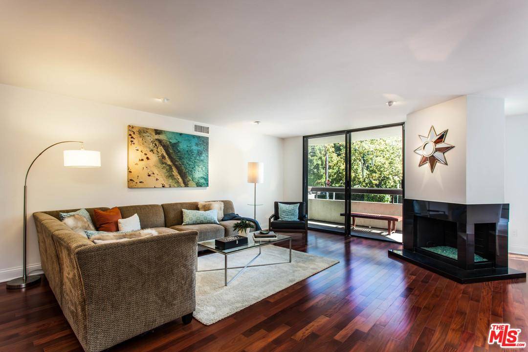 Desirable area of WeHo - 2 BR Condo Sunset Strip Los Angeles