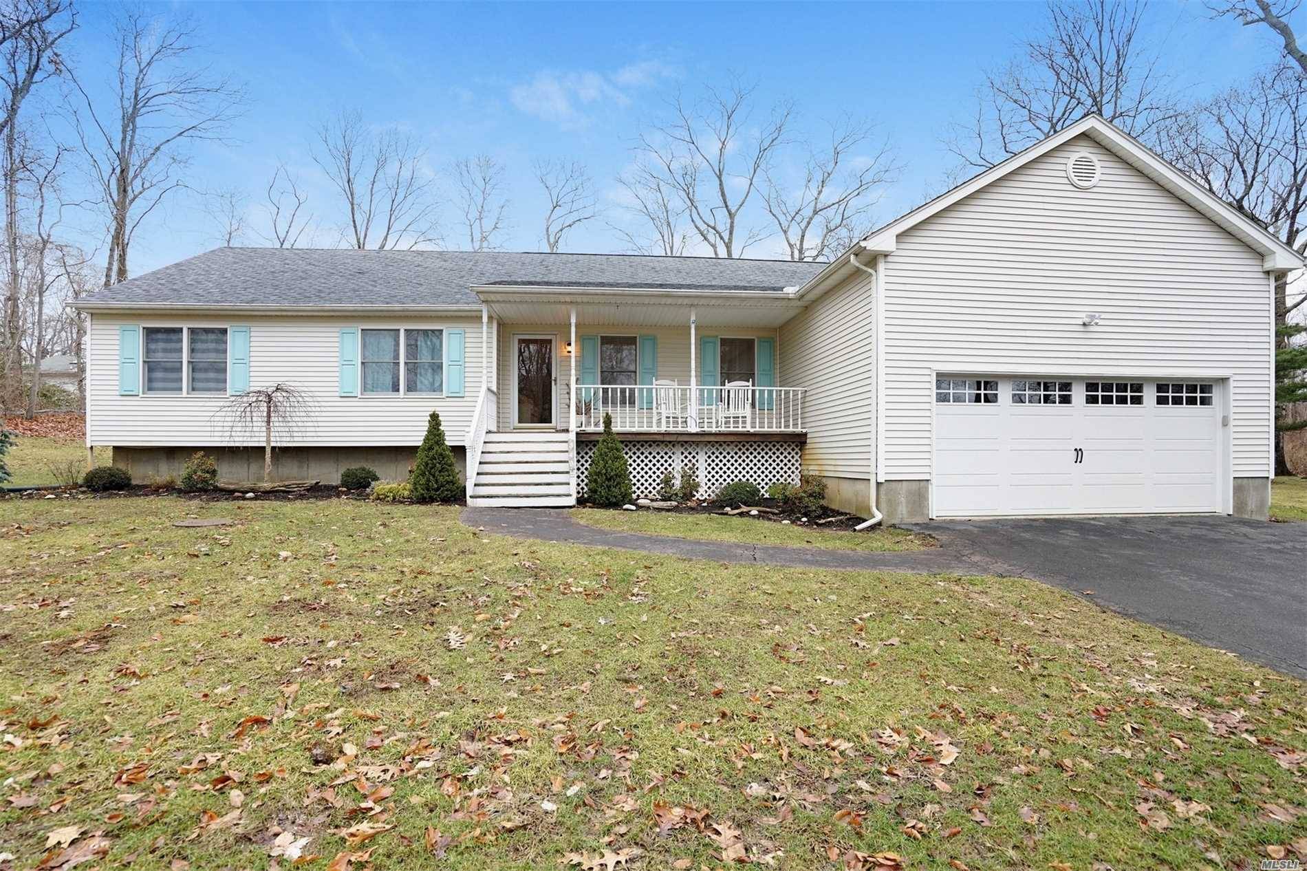 Newly Renovated 3 Bedroom, 2 Bath Home With Family Room, Deck And A Memorable Community Long Island Sound Beach Less Than A Half Mile Away.