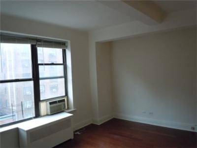 Studio For RENT located near Central Park