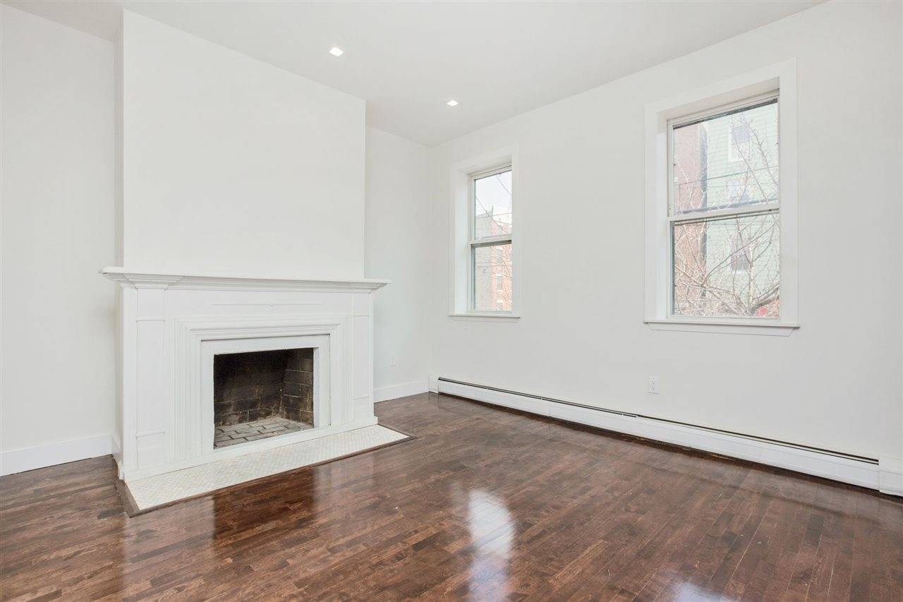 Fabulous newly renovated 2BR/1BA in a prime location in Downtown Jersey City w/ access to patio