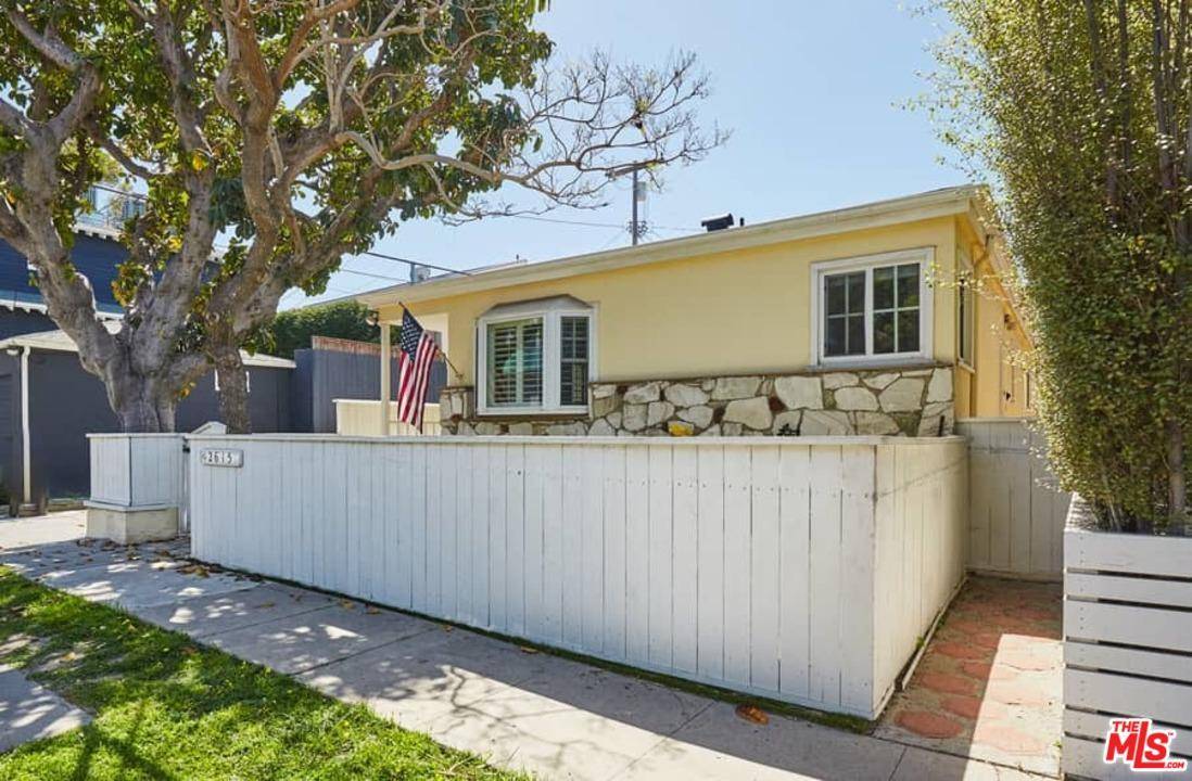 Quintessential Beach Bungalow located in one of the best Venice Beach neighborhoods: the Silver Triangle