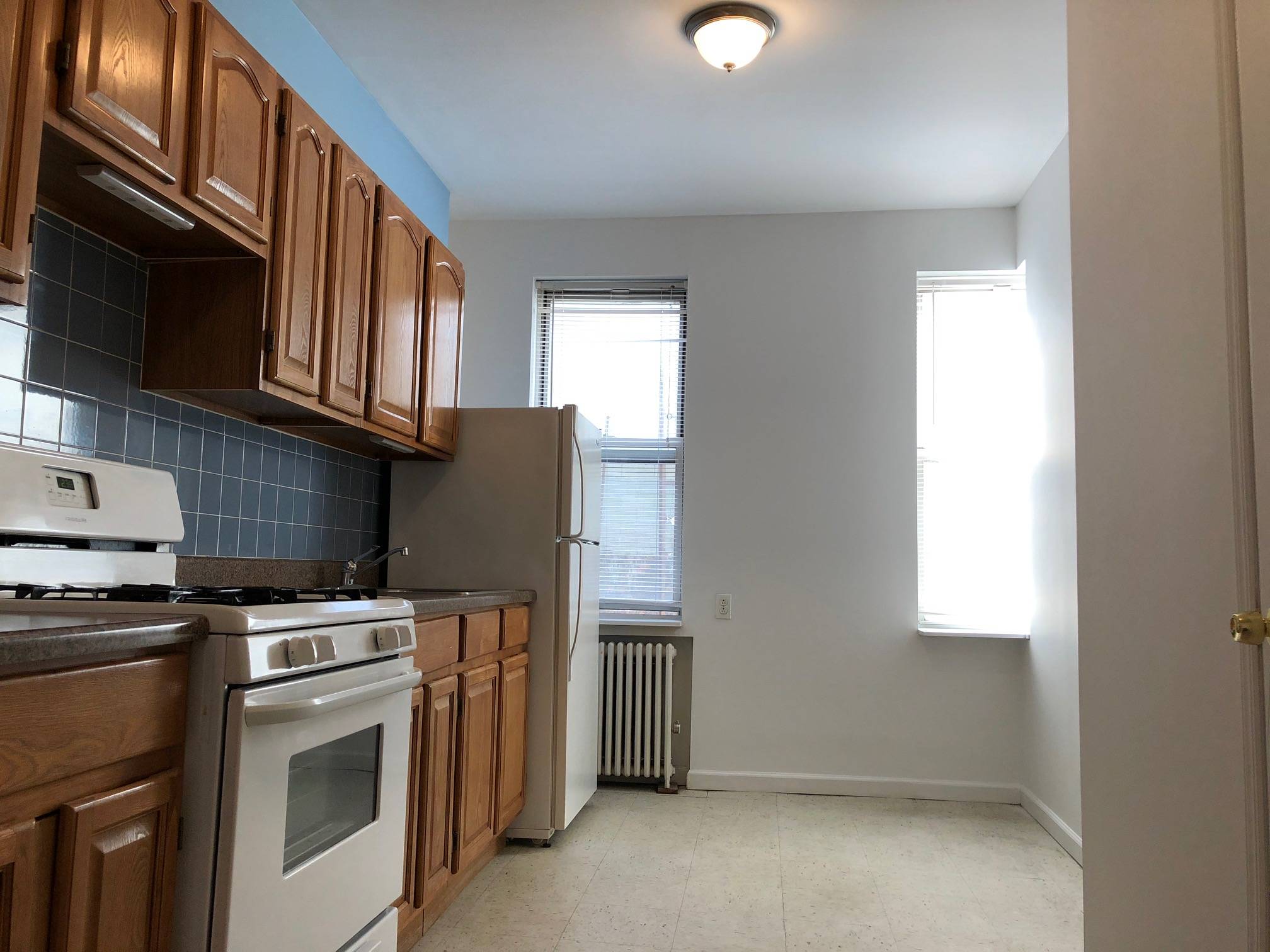 GREAT GREENPOINT 1 BEDROOM AMAZING LOCATION BY WATERFRONT