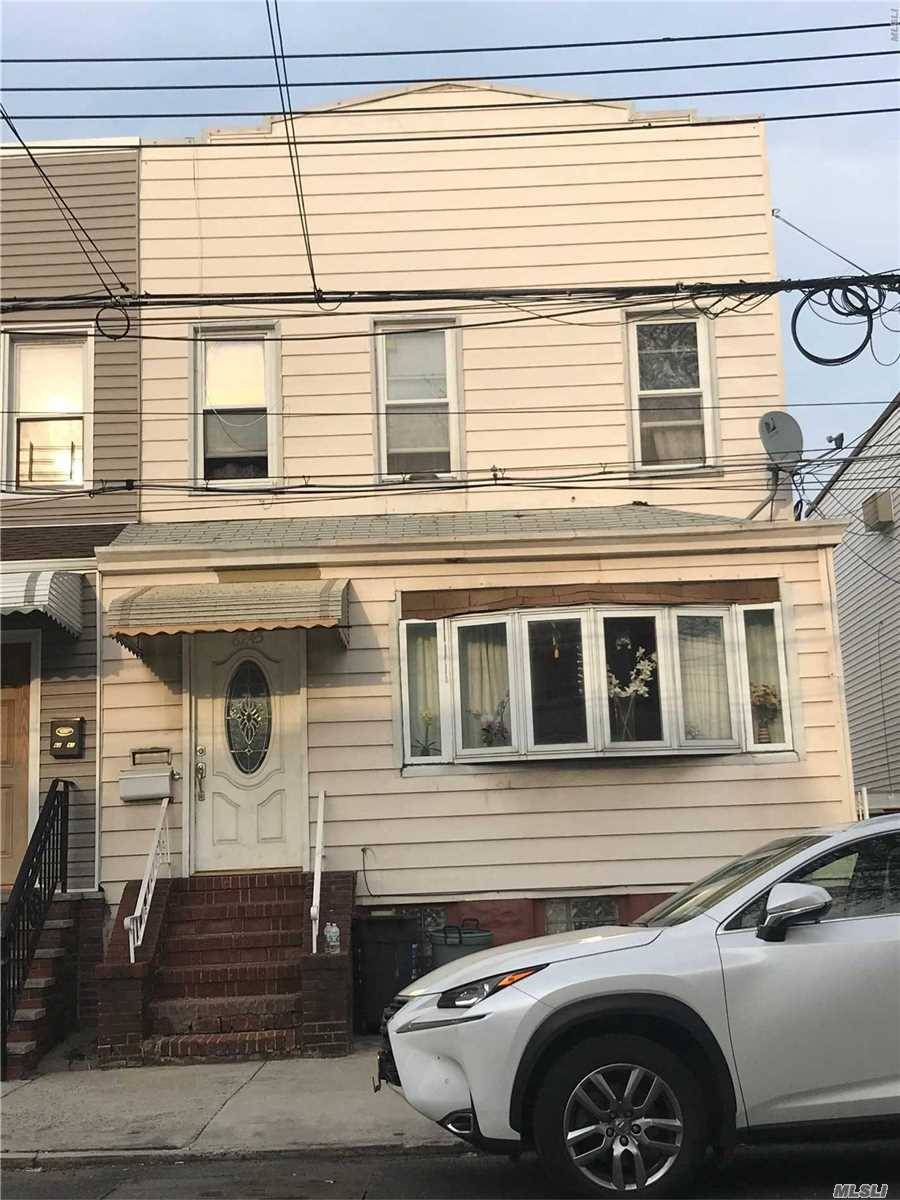 64th 6 BR Multi-Family Middle Village LIC / Queens