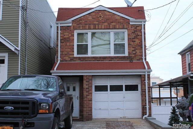 83rd 3 BR House Middle Village LIC / Queens