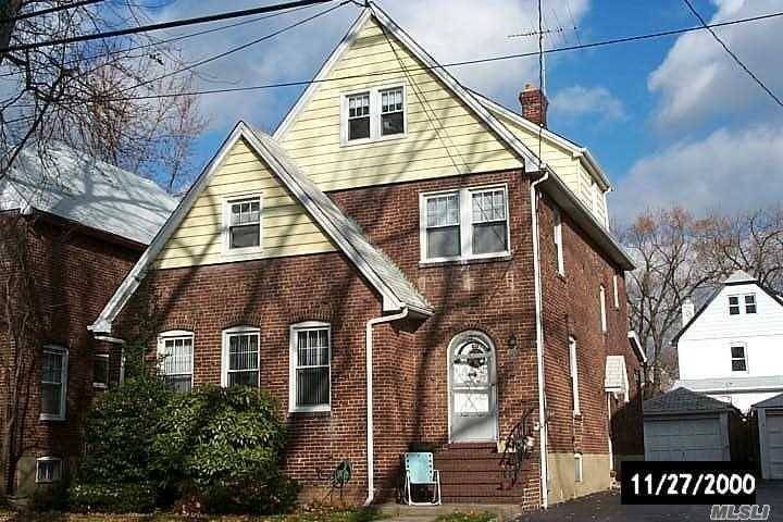 Mint  Brick Tudor Located Yorkshire Of Lynbrook, Offers 2016 Sqft, Of Living Spaces, With 4 Brs,1.