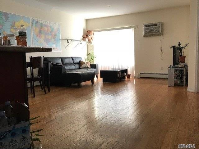 108 3 BR House Jackson Heights LIC / Queens