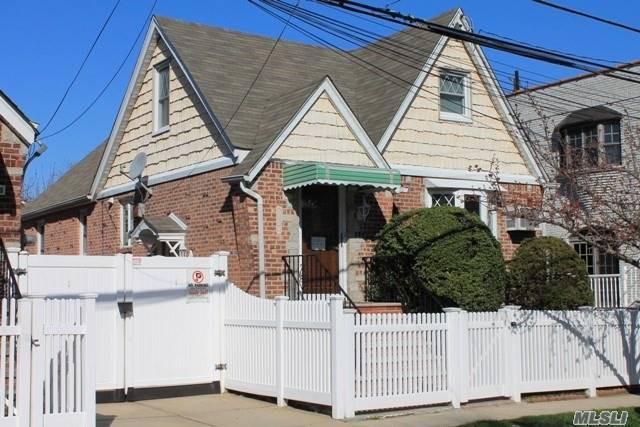 81st 4 BR House Glendale LIC / Queens