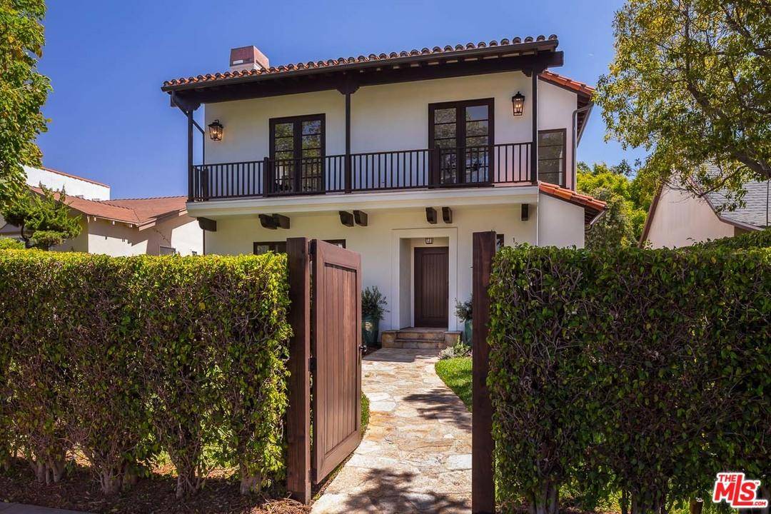 Situated on a prime - 5 BR Single Family Santa Monica Los Angeles