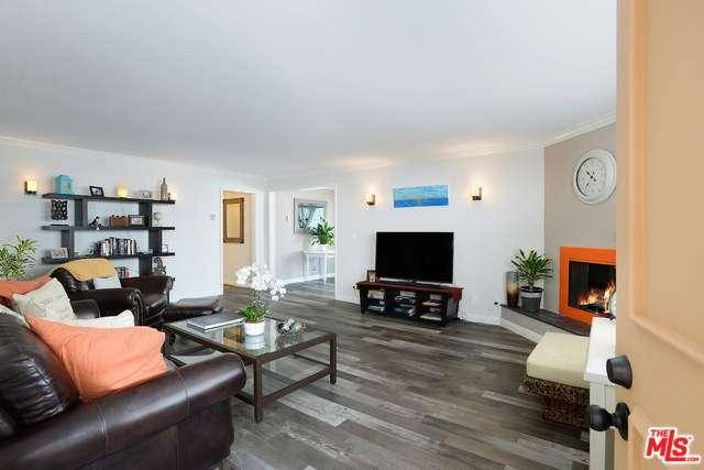 Prime North of Wilshire location for this Newly Renovated Santa Monica Condo