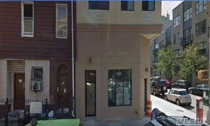 Scholes Street Is A Building Located In The Williamsburg Neighborhood In Brooklyn.