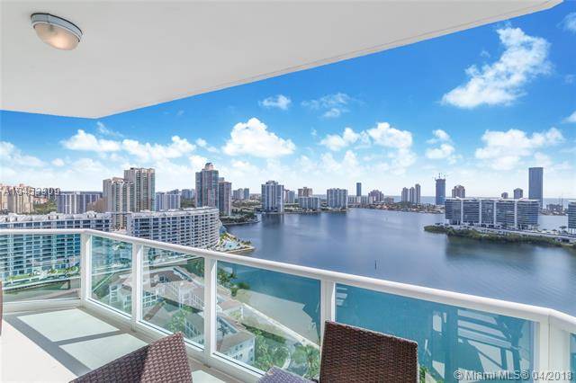 Spectacular corner unit with unobstructed water views