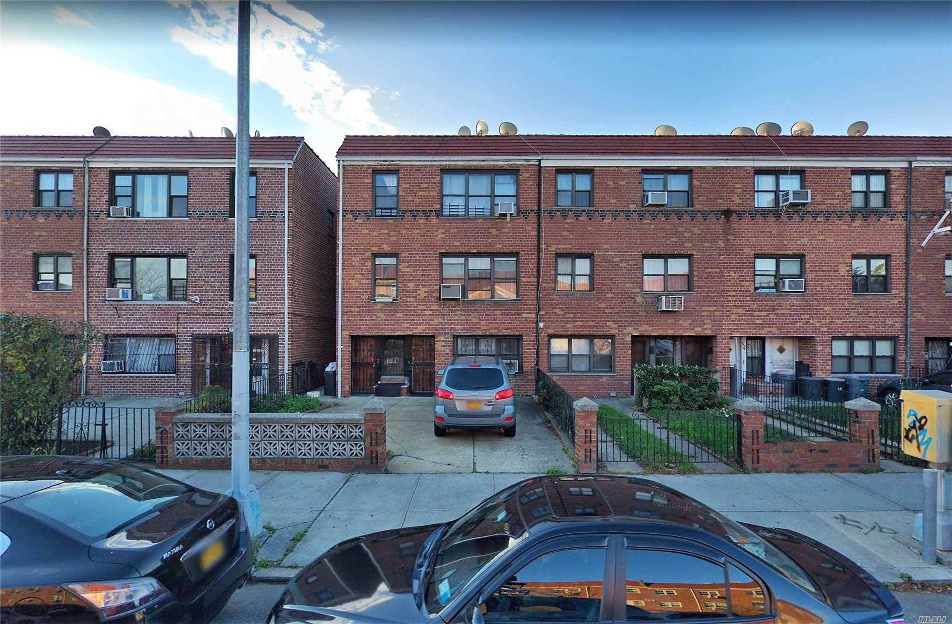 30th 8 BR Multi-Family Jackson Heights LIC / Queens