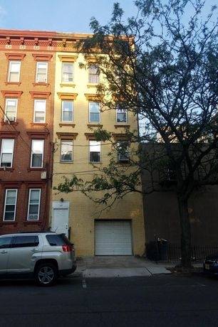 Single Family Townhouse with 1 garage and driveway parking in Hoboken