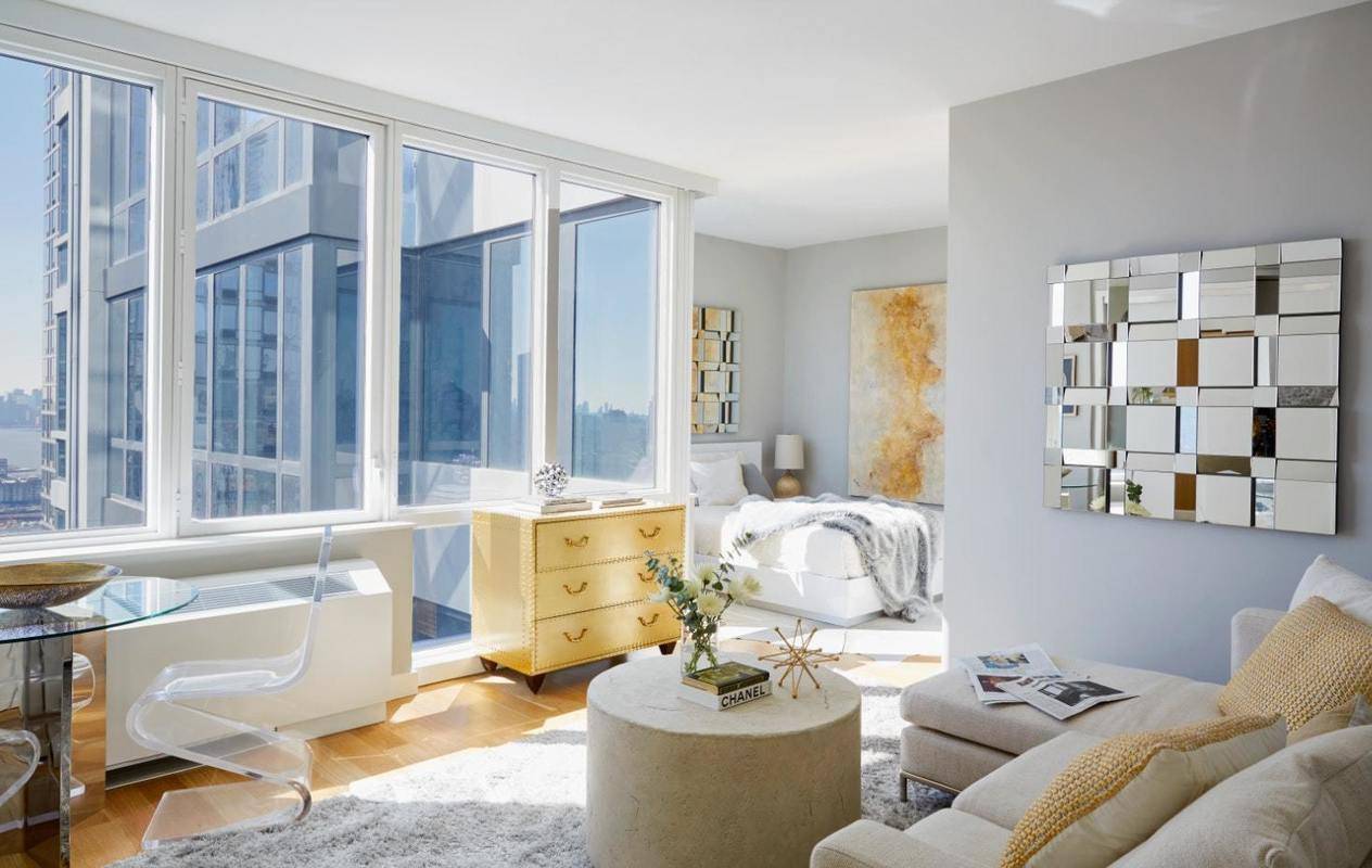 Midtown West/Hells Kitchen Studio Apartment Rental Now Available At The Most Luxurious Building In Manhattan!