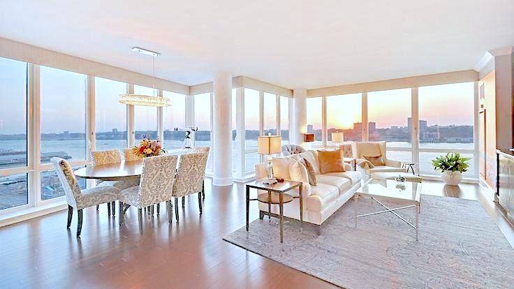 Elegant Upper West Side 2 Bedroom Apartment with 2.5 Baths featuring a Pool and Rooftop Deck