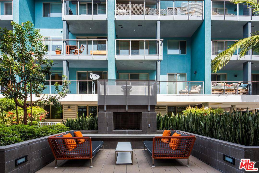This gorgeous 3bedroom/3 - 3 BR Townhouse Marina Del Rey Los Angeles