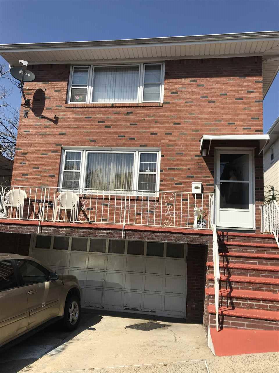 This is a 3 bed - 3 BR New Jersey